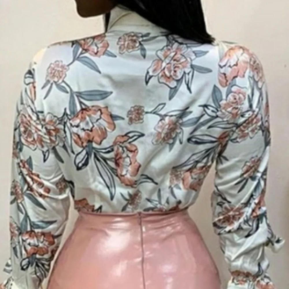 Cute top (NWOT) - Picture 3 of 7